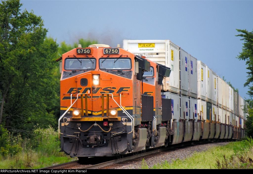 BNSF 6750